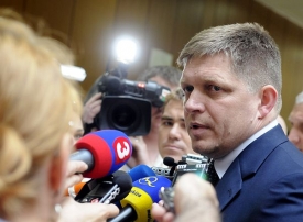 Robert Fico je stále favoritem voleb.